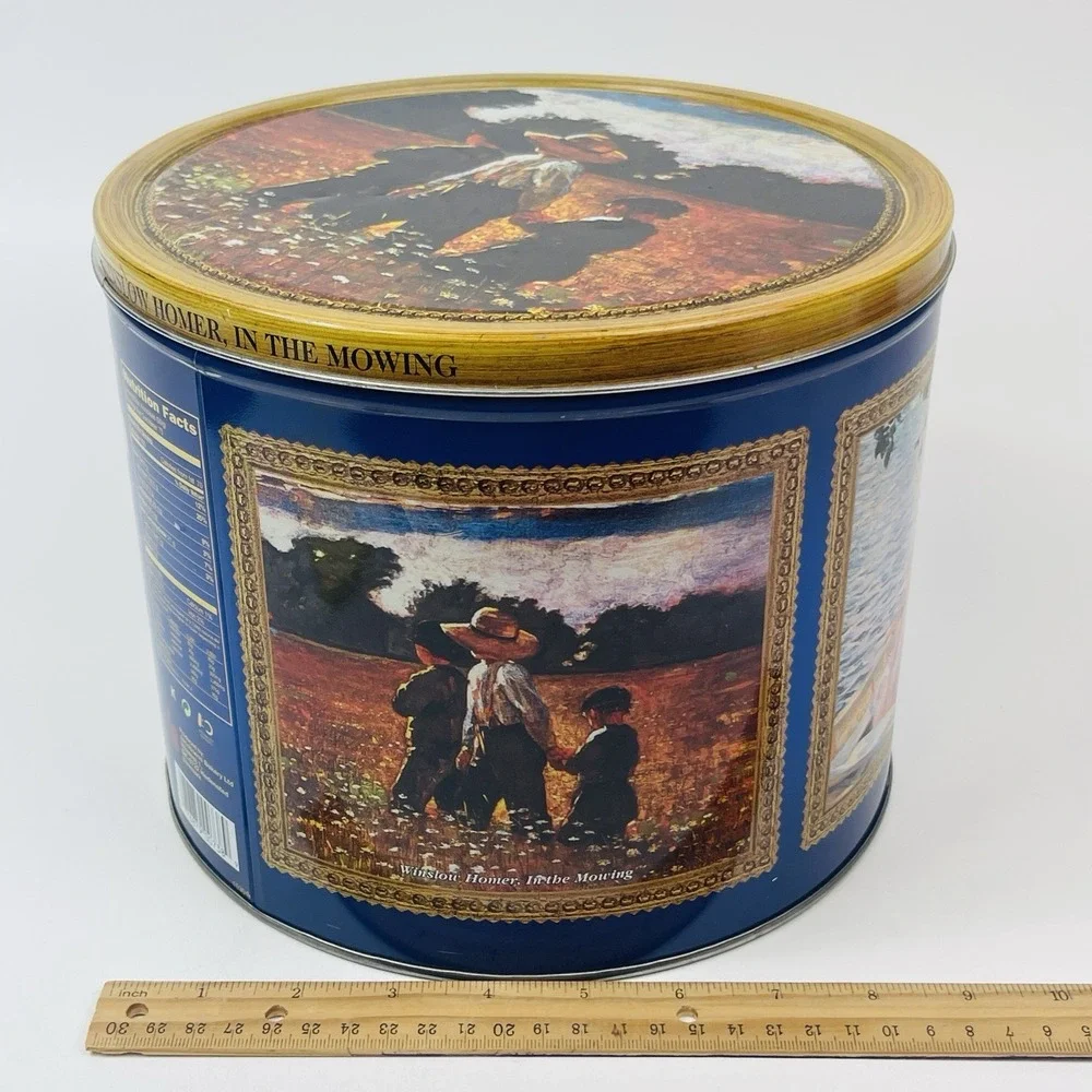 Danish Holiday Cookie Tin The Masters Large Round 7.5x9